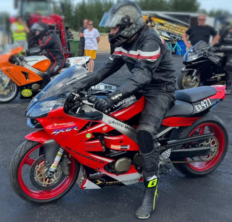 Kawasaki ZX-6R Street Bike